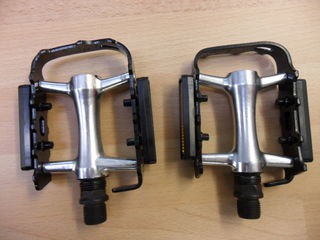 WELLGO M-21 alloy touring pedal