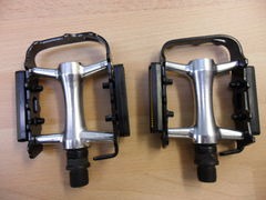 WELLGO M-21 alloy touring pedal 